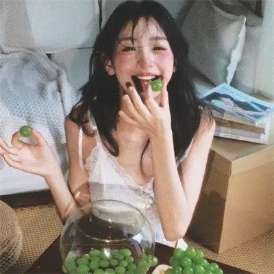 雏燕鸣春